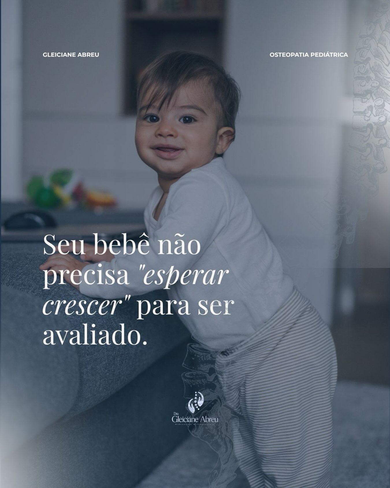 Arte azul com fotografia de bebê e texto sobre avaliação
